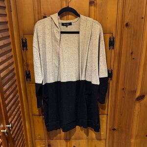 Elegant Two-Tone Hooded Cardigan